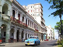 frente al malecon la habana cuba